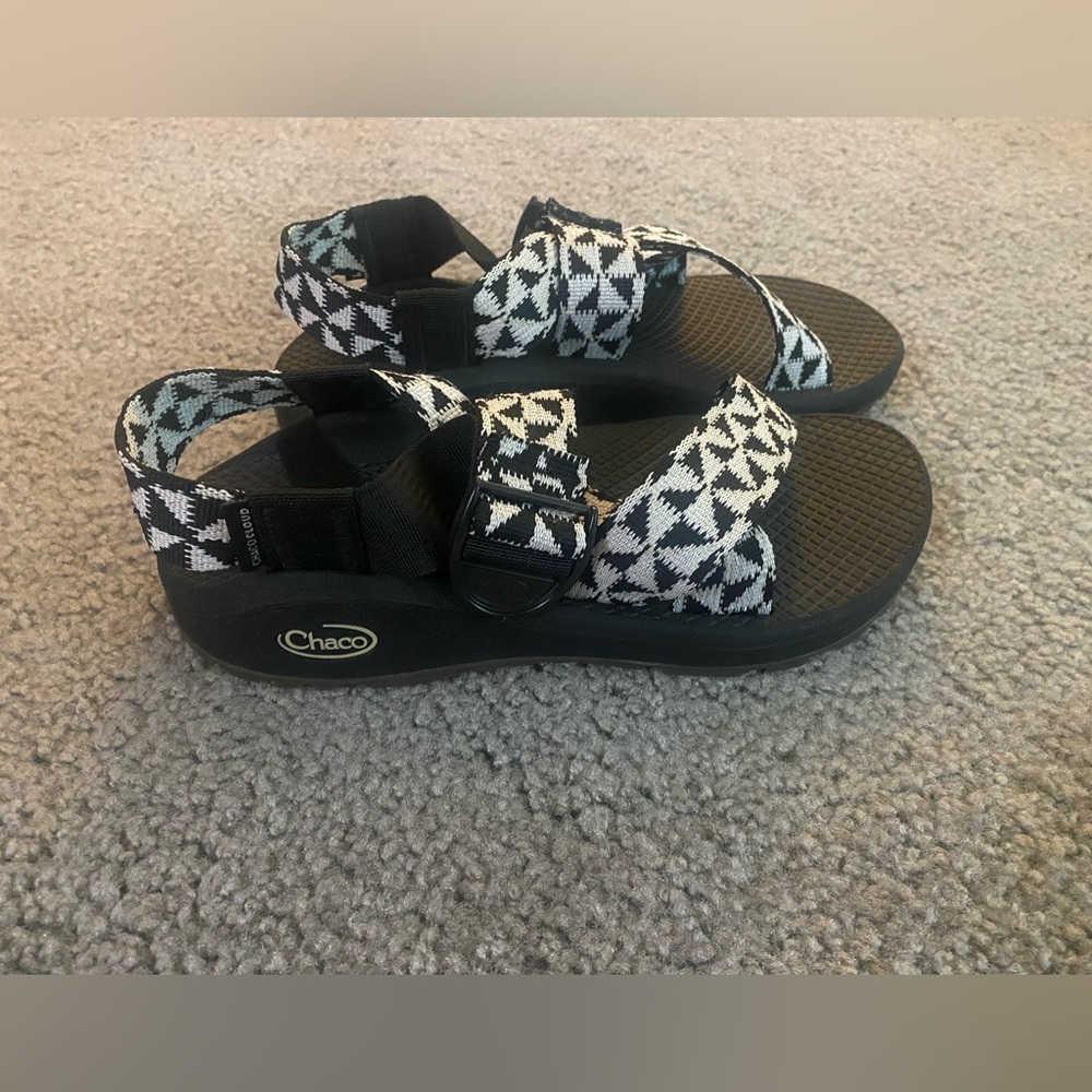 Women’s size 5 Chaco sandals